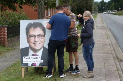 2021 Plakate - Auch der Landratskandidat wird in Eversen beworben